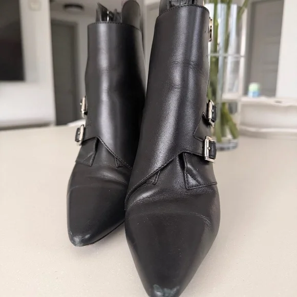 Louis Vuitton “Janet” Monogram Canvas Ankle Boots 38 - Picture 4 of 13